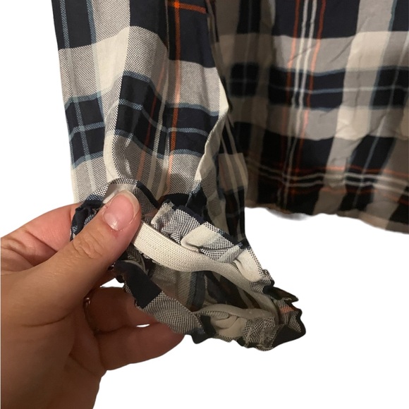 Plaid Blouse - Picture 3 of 5